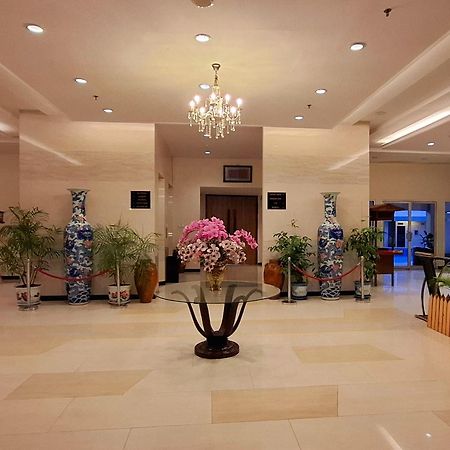 Brits Hotel Pangkalanbuun Extérieur photo