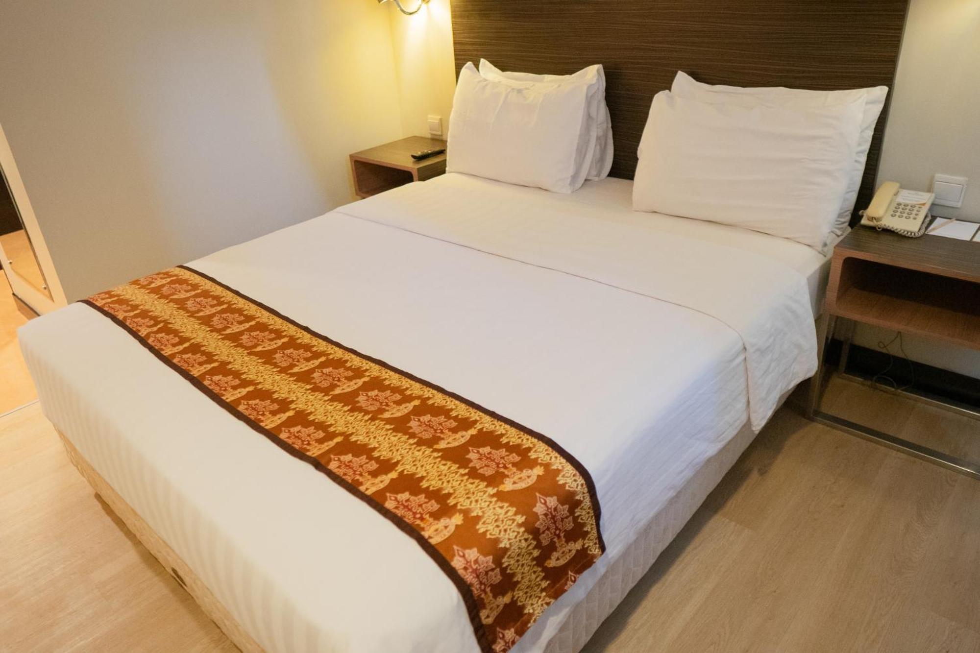 Brits Hotel Pangkalanbuun Extérieur photo
